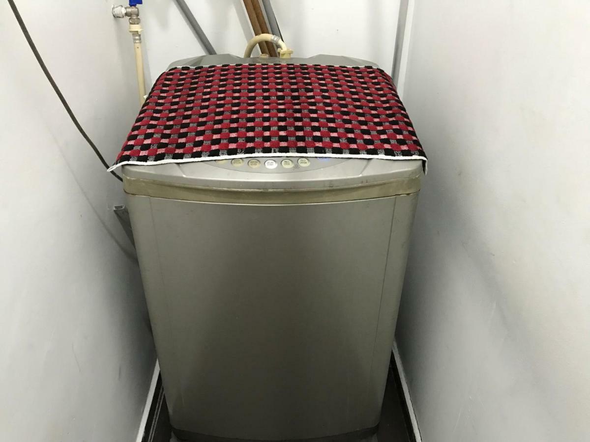 Jiaxin Hostel Ulu Tiram Esterno foto